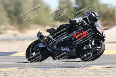 media/Oct-13-2025-Moto Forza (Mon) [[a66d839500]]/2-A Group/Session 4 Turn 7/